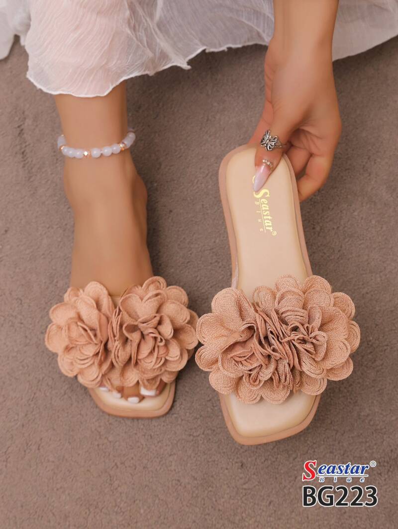Klapki damskie Roz 36-41 / 12 par